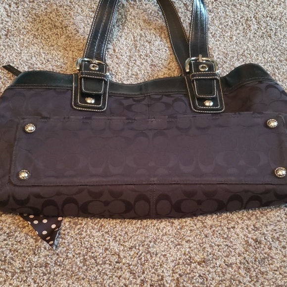 Black Coach bag with scarf - Picture 3 of 8